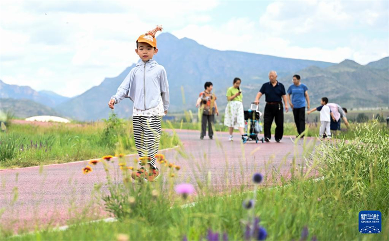 Hohhot: Chilechuan-Steppe zieht zahlreiche Touristen an