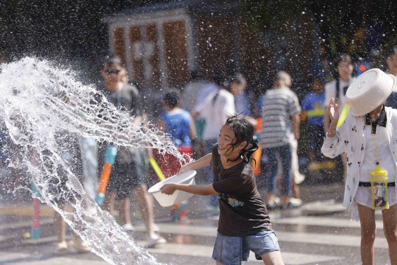 Sommerspaß mit Wasserdrachen