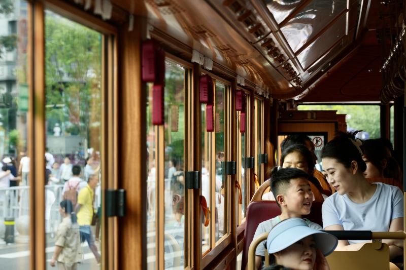 Mit einer Bustour entlang der Zentralachse Beijings die Hauptstadt erkunden