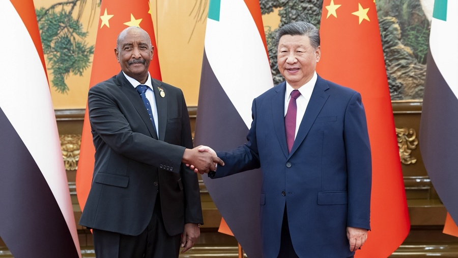 Xi Jinping trifft Vorsitzenden von Souveränem Rat des Sudan und Präsidenten aus Madagaskar, Gambia, der Zentralafrikanischen Republik und Südsudan