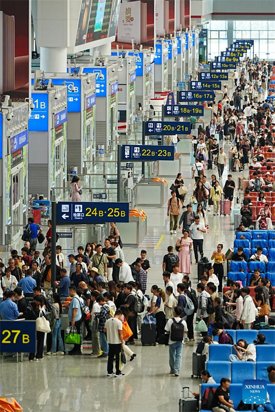 China erwartet 175 Millionen Bahnreisen zum Nationalfeiertag