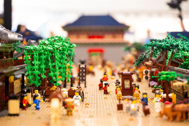 Dreidimensionale Nachbildung eines alten Gemäldes verknüpft modernes Lego-Spielzeug mit traditioneller chinesischer Kultur