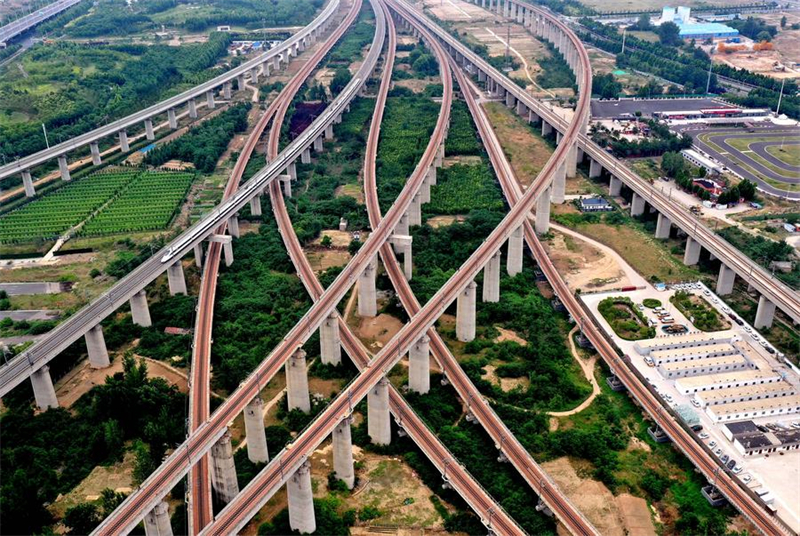 Blick auf Verkehrsknotenpunkt in Zentralchina