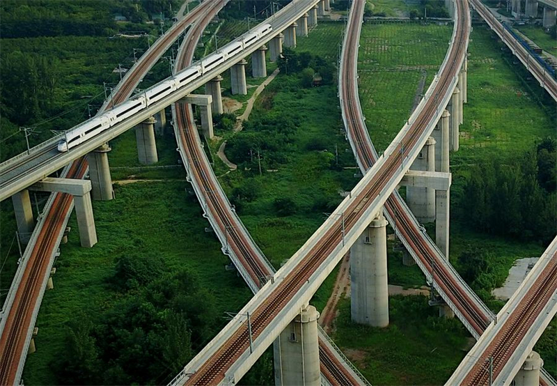 Blick auf Verkehrsknotenpunkt in Zentralchina