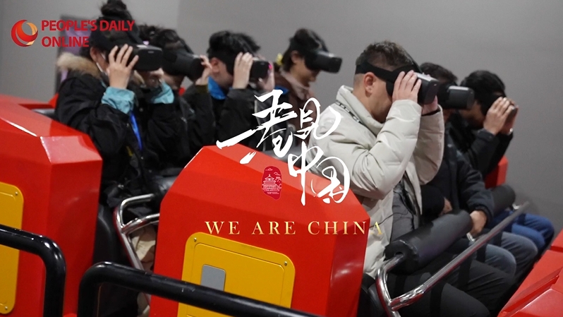 Jemenitischer Journalist lobt Chinas Museumstechnologie und genießt VR-Zeitreise