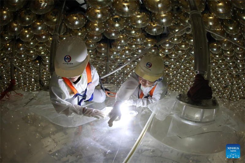 China baut unterirdisches Neutrino-Observatorium