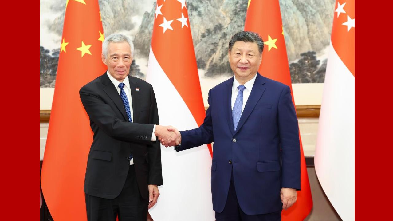 Xi Jinping trifft Senior Minister Singapurs Lee Hsien Loong