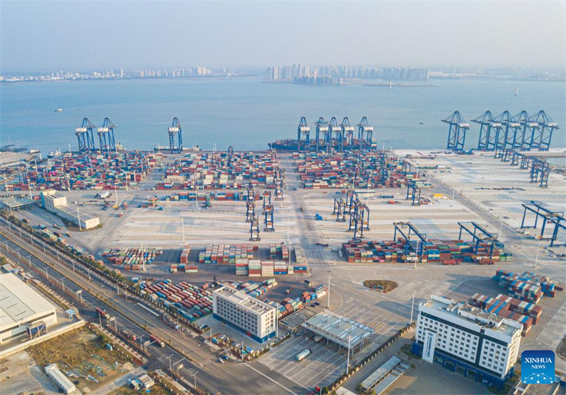 Containerumschlag des Hafens Yangpu in Hainan liegt um 9,2 Prozent über dem Vorjahr