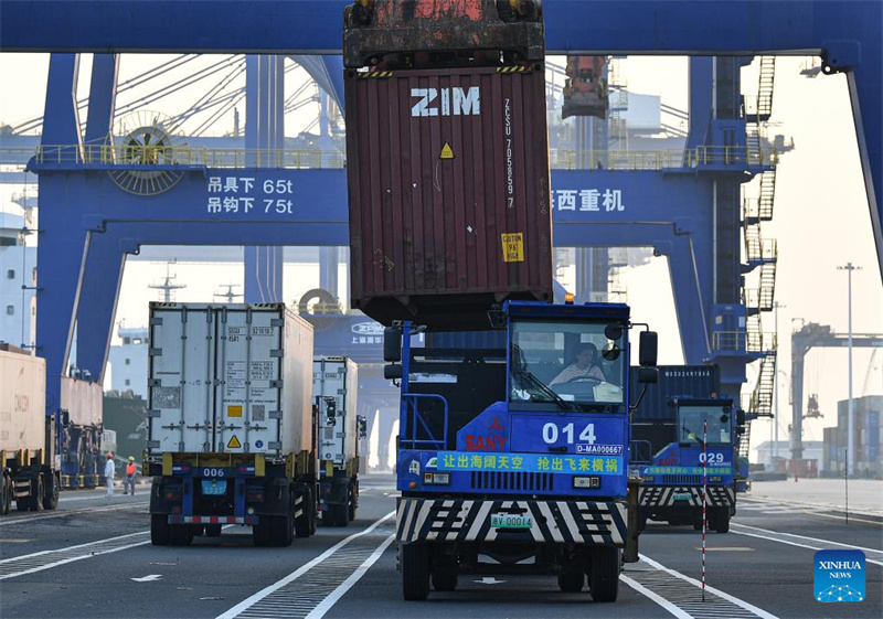 Containerumschlag des Hafens Yangpu in Hainan liegt um 9,2 Prozent über dem Vorjahr