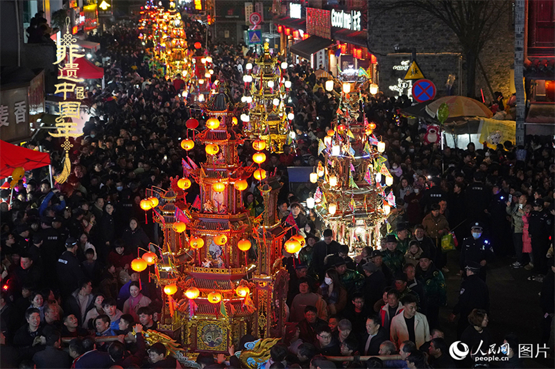 Aktivitäten zum Laternenfest in ganz China