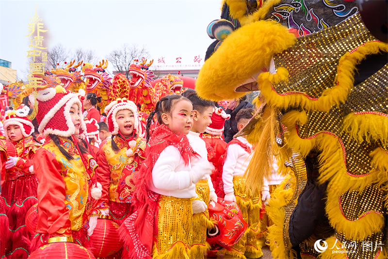 Aktivitäten zum Laternenfest in ganz China