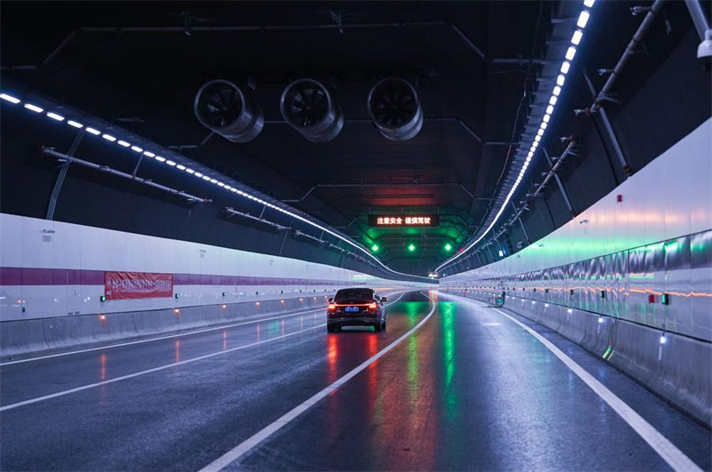 Renovierungsprojekt auf östlicher Ringstraße in Beijing für Verkehr freigegeben