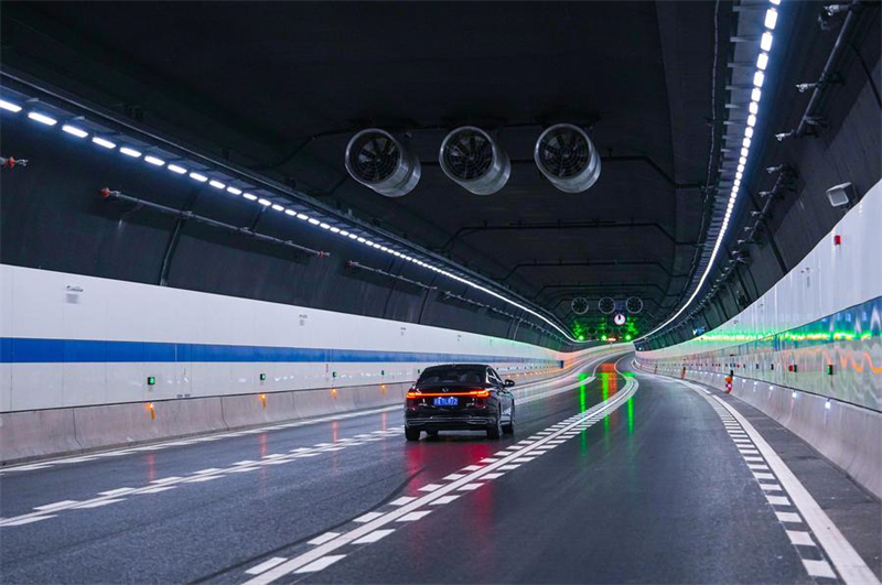 Renovierungsprojekt auf östlicher Ringstraße in Beijing für Verkehr freigegeben