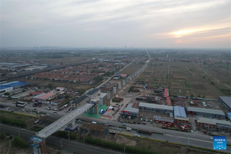 Drehbrücke der Intercity-Strecke Shijiazhuang-Hengshui-Cangzhou-Huanghua Hafen im Bau