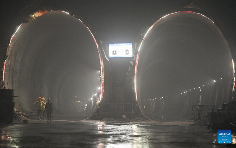 Tunneldurchbruch bei wichtigem Bahntunnel-Projekt in Südwestchina