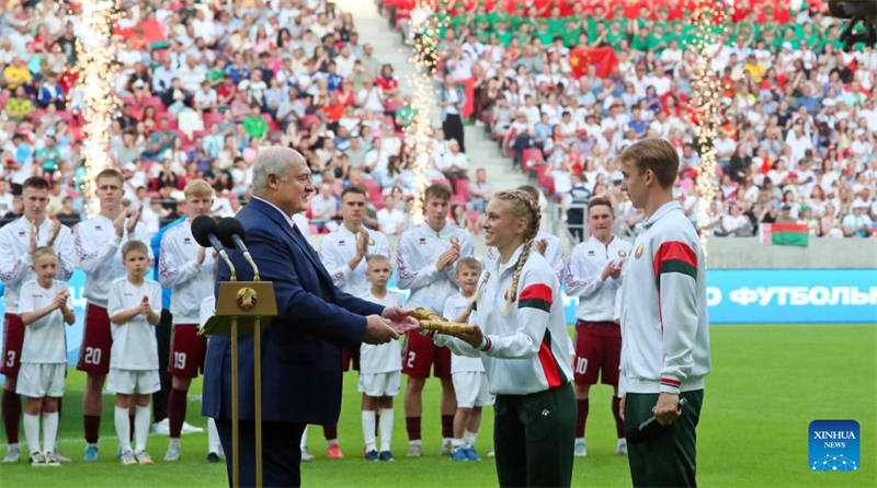 Mit chinesischer Unterstützung gebautes Fußballstadion in Minsk eröffnet