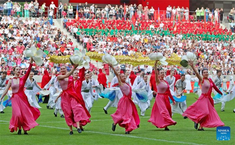 Mit chinesischer Unterstützung gebautes Fußballstadion in Minsk eröffnet