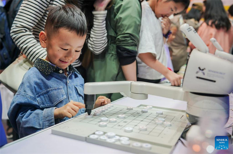 Hightech-Exponate auf der 9. China-Südasien-Expo in Kunming