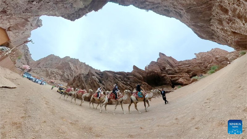 Boomender Sommertourismus auf Chinas Duku-Hochstraße