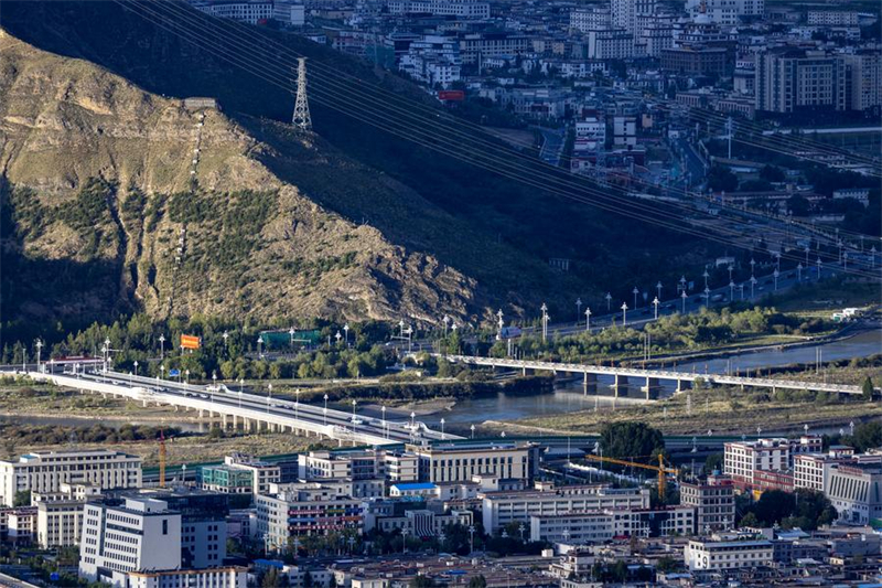 Brücken in Lhasa verkörpern Entwicklung von Xizang