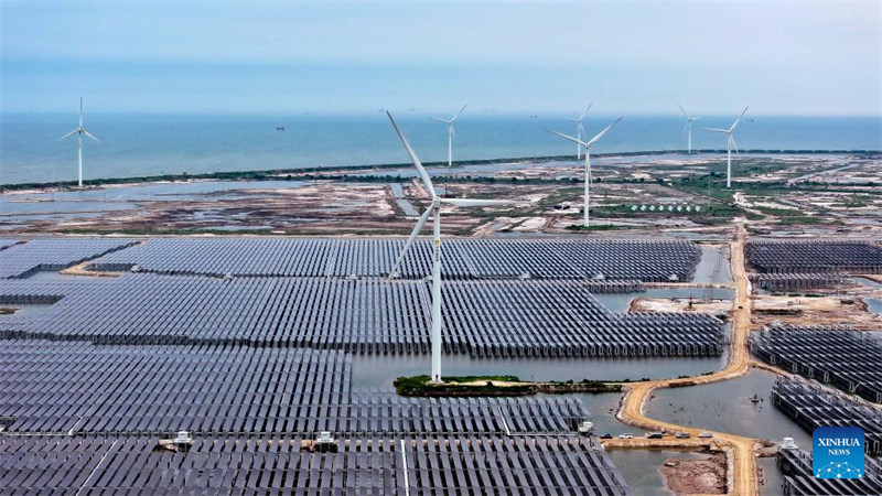 China nutzt brachliegende Flächen von Ölfeldern zur Entwicklung sauberer Energie