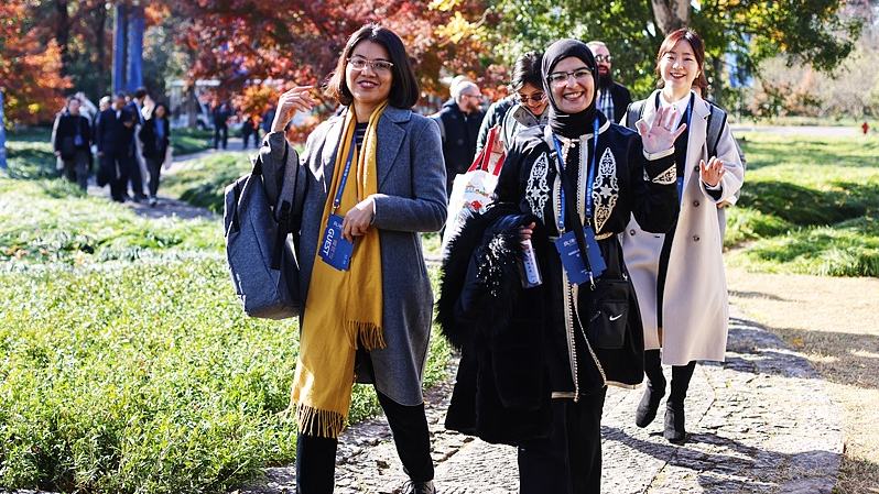 Xi Jinping: Junge Sinologen sollten eine Brücke zwischen China und der Welt schlagen