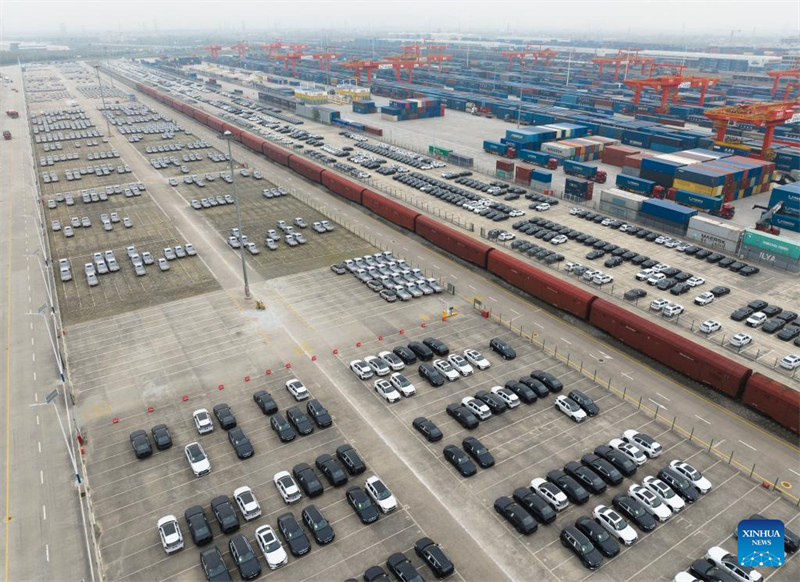 China-Europa-Güterzug wandelt Xi'an in einen modernen internationalen Handels- und Logistikstandort um