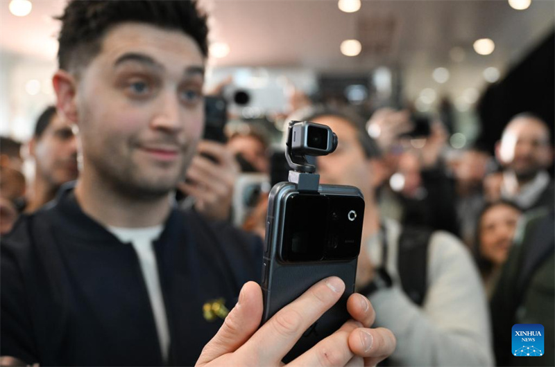 Honor stellt vor dem MWC 2026 sein neues Robot Phone vor