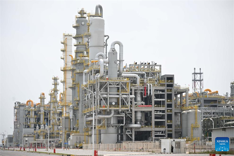 BASF nimmt milliardenschweren Chemiekomplex in China vollständig in Betrieb