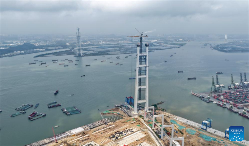 Shiziyang-Brücke in der südchinesischen Provinz Guangdong befindet sich im Bau