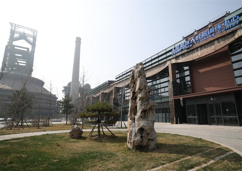 Roboterschulen fördern intelligentes Training humanoider Roboter