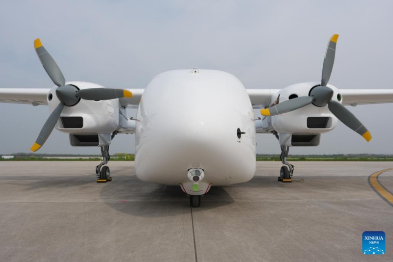 Chinas kommerzielles unbemanntes Frachtflugzeug HH-200 absolviert Jungfernflug