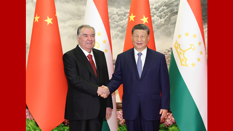 Xi Jinping trifft tadschikischen Präsidenten