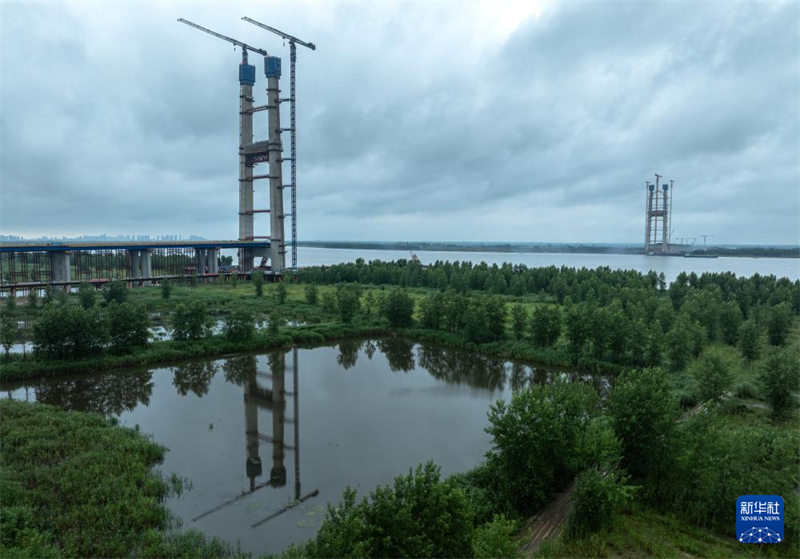 Die Pylone der Hannan-Yangtze-Brücke haben ihre Endhöhe erreicht