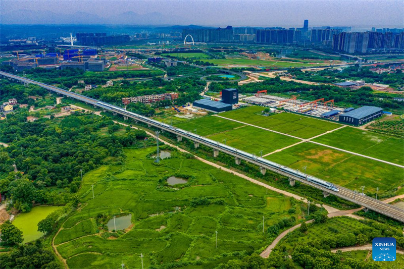 Chinas erste ÖPP-Hochgeschwindigkeitszugstrecke erreicht mit 100 Millionen Passagierfahrten einen neuen Meilenstein