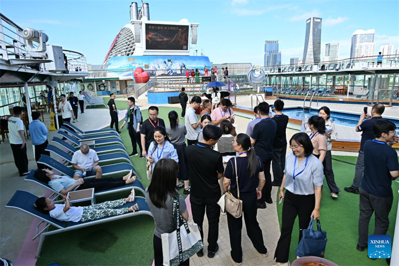 Startschuss für Kreuzfahrtevent im Rahmen des Internationalen Bierfests Qingdao in Ostchina
