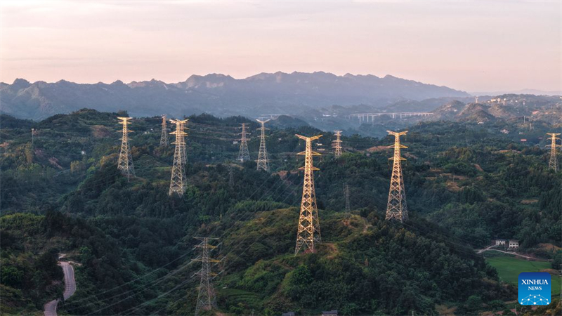 Stromtrasse von Xinjiang nach Chongqing erreicht die Marke von 30 TWh transportierter Strommenge