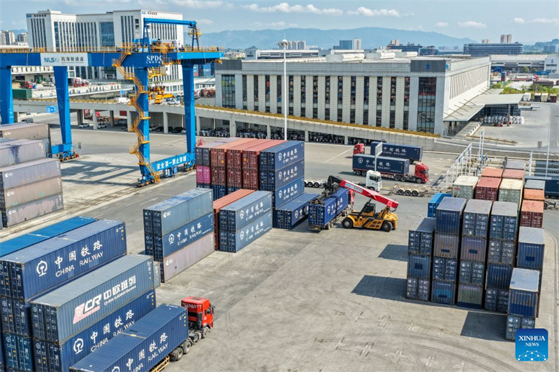 Chongqing nutzt seine strategisch günstige Lage zum Aufbau eines integrierten Logistiknetzwerks