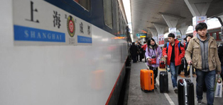 Passagiere in Südwestchina auf dem Weg nach Hause zum Frühlingsfest