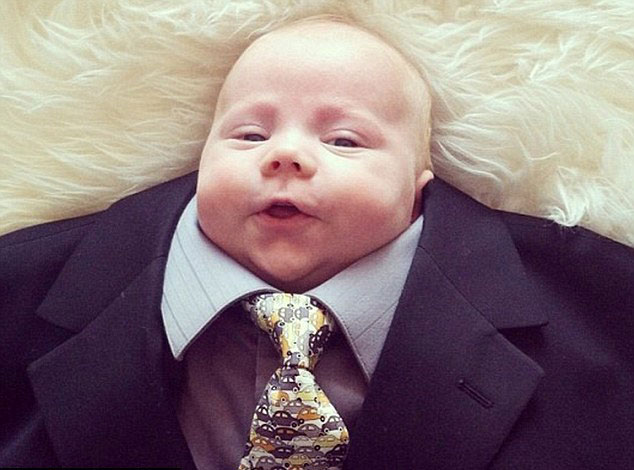 Fotos von "Baby Suiting" erobern das Internet