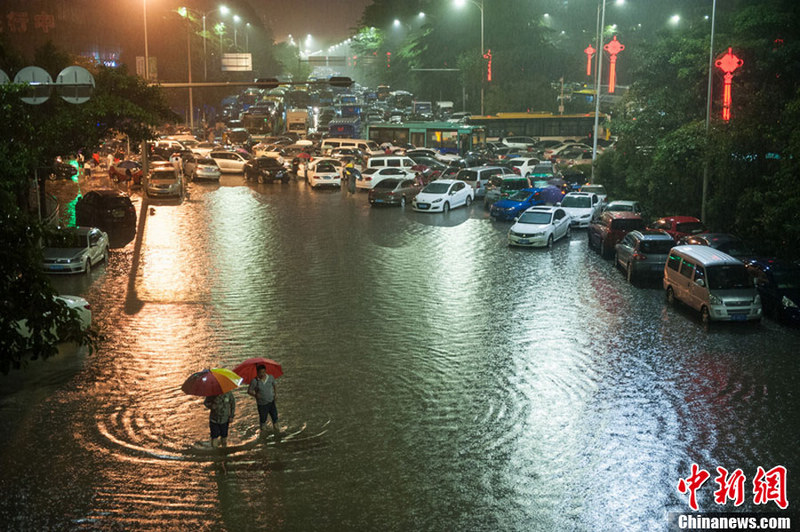 Shenzhen unter Wasser